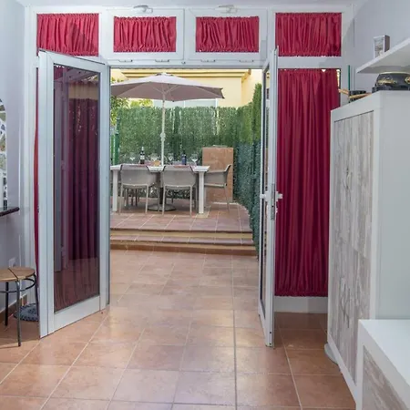 Bungalow Terraza Privada Barbacoa Y Piscina By Lightbooking