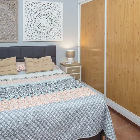 Holiday home Bungalow Terraza Privada Barbacoa Y Piscina By Lightbooking